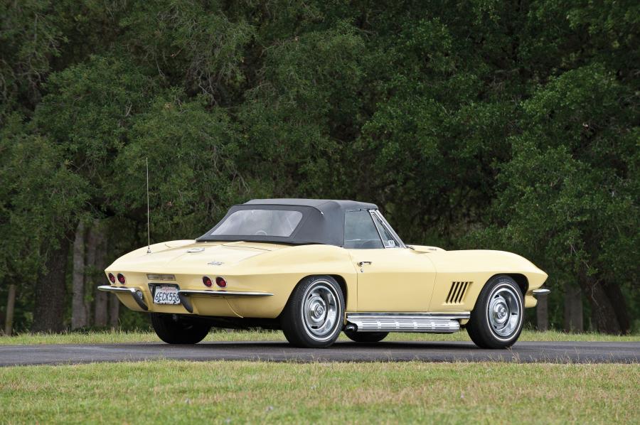  Chevrolet Corvette Stingray Convertible 1967 года  (фото 18 из 18)